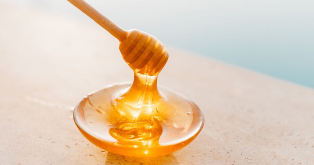 honey-as-medicine-in-ancient-egypt